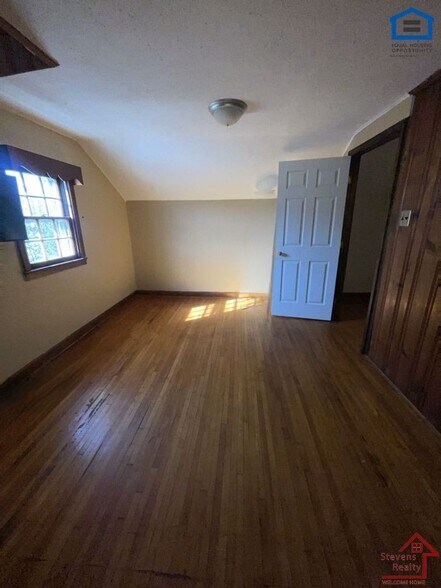 Building Photo - 3502 Lansing Ave