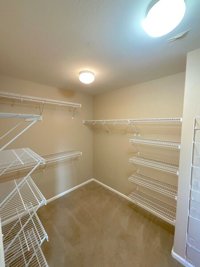Building Photo - 6652 Maple Stone Ln