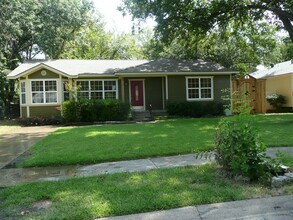 Building Photo - 1406 Moran Dr