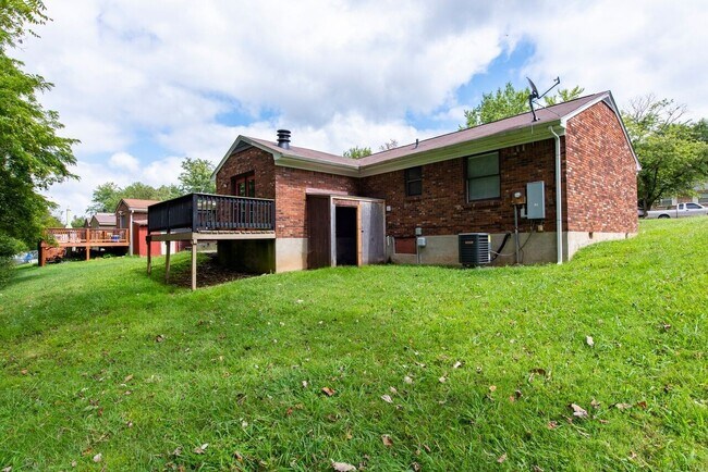 Building Photo - 3BR/1BA Home For Rent in Willow Creek Subdivision