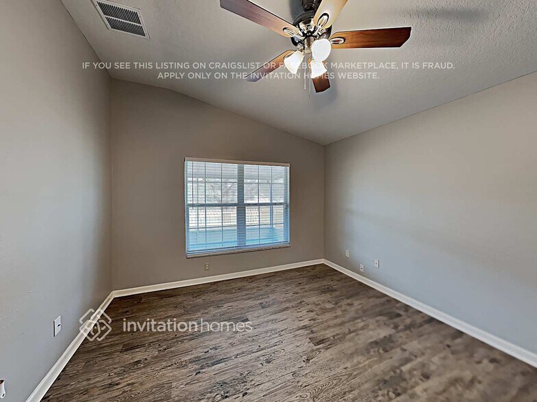 Building Photo - 10418 Soaring Eagle Dr
