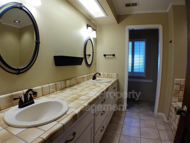 Building Photo - 38 Guynn Bridge Ct