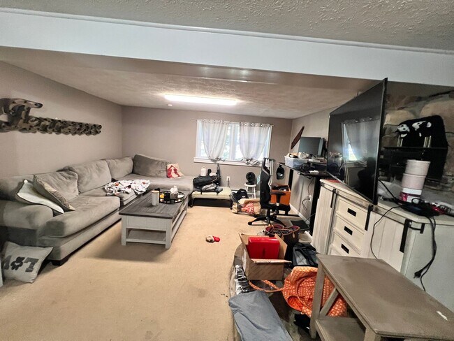 Building Photo - Home available in Christiansburg