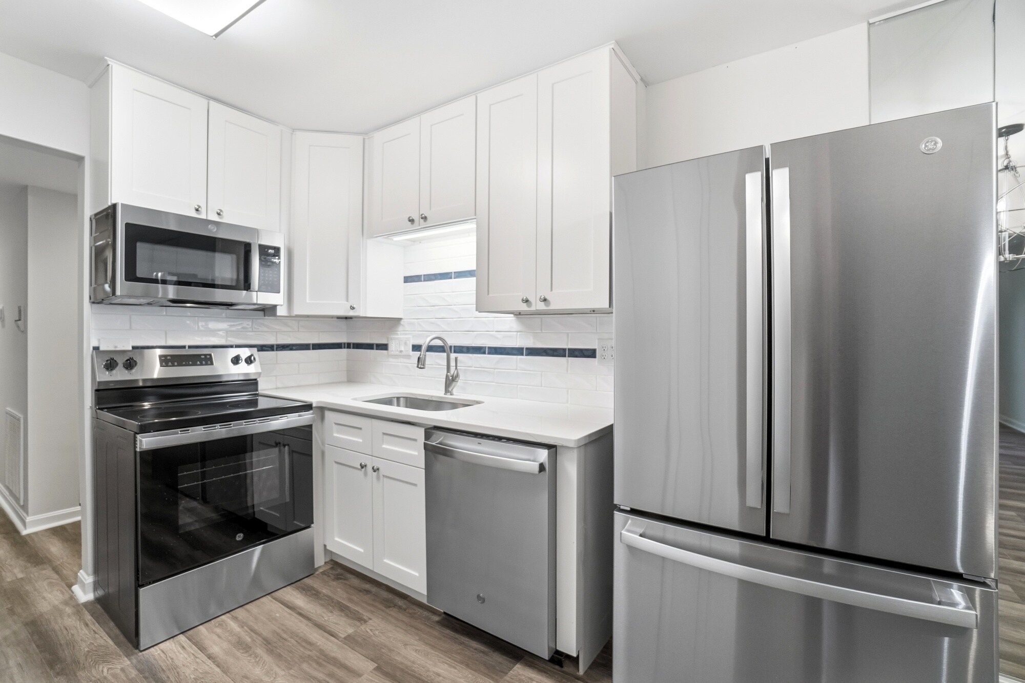 Building Photo - 9760 Bunker Hill Ln