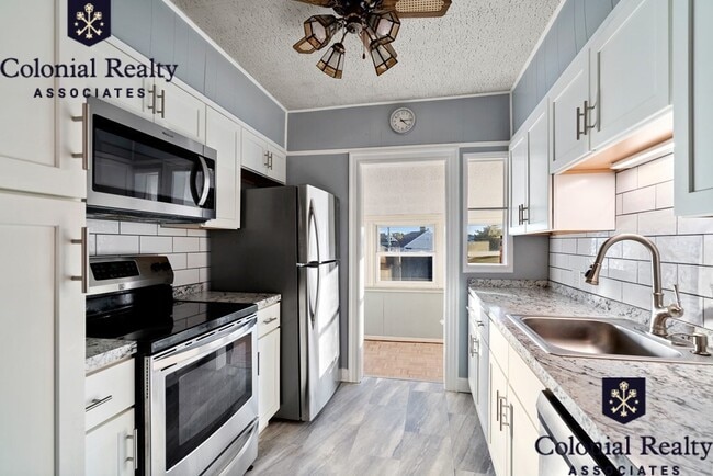 Primary Photo - 12 Windsor Rd