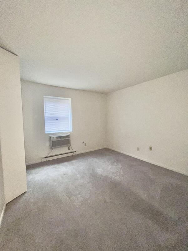 Building Photo - 2248 Hamilton St