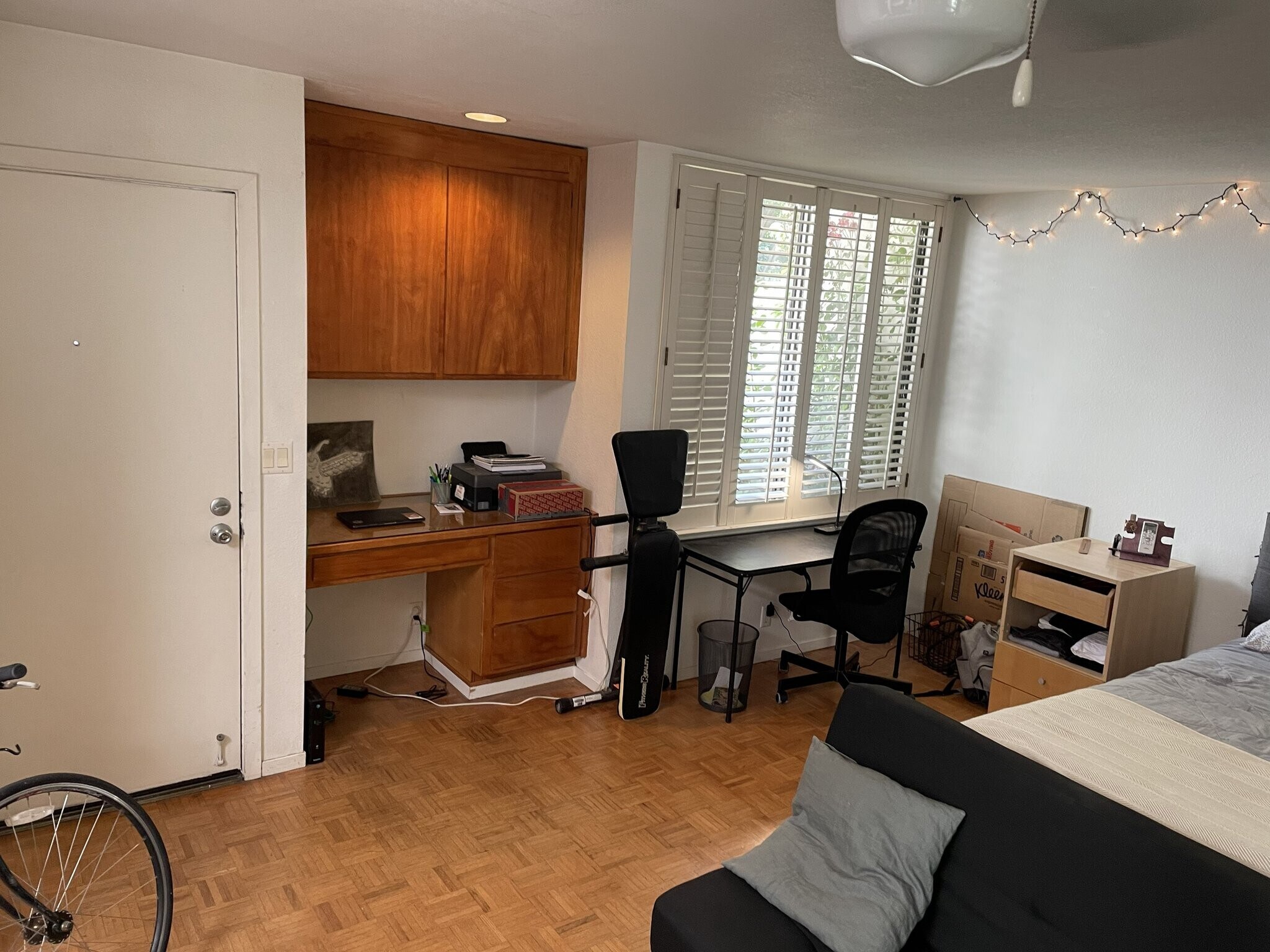 Building Photo - 909 Alvarado Ave