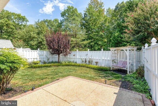 Building Photo - 11333 Savannah Dr