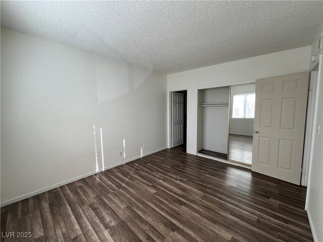 Building Photo - 6942 Appleton Dr