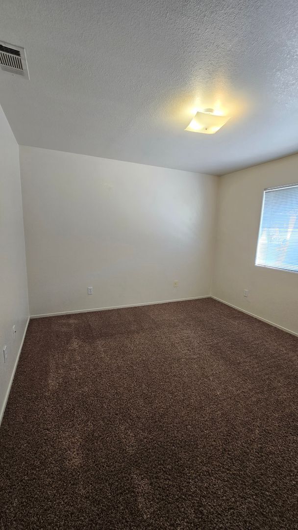 Building Photo - 8105 Pebble Cove Ct