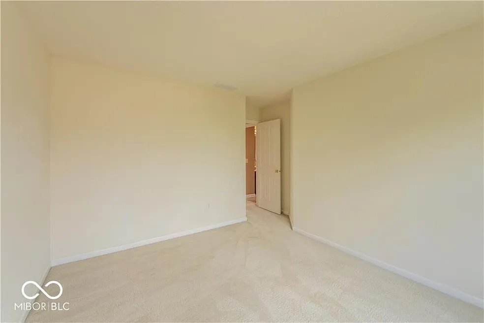 Building Photo - 15151 New Haven Dr
