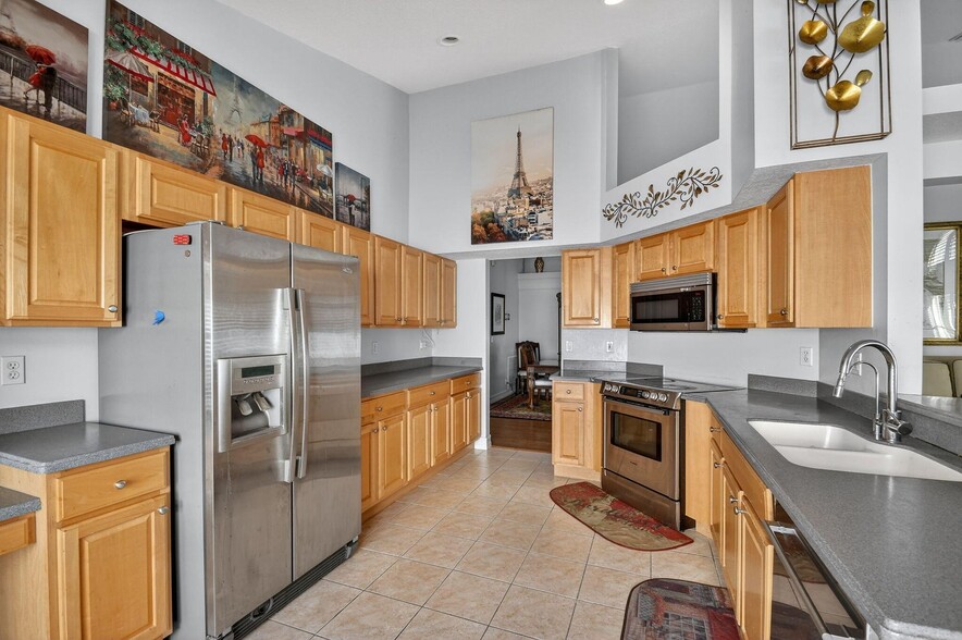 Building Photo - 2725 Pointe Cir