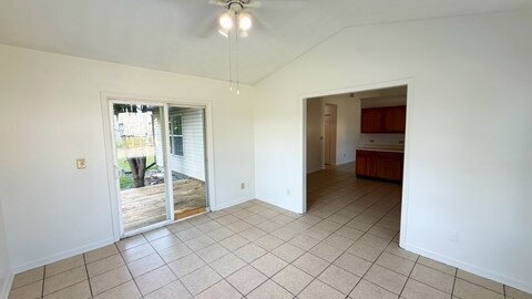 Building Photo - SOUTHSIDE - CHARMING 3 BEDROOM/2 BATH HOME AVAILABLE NOW!