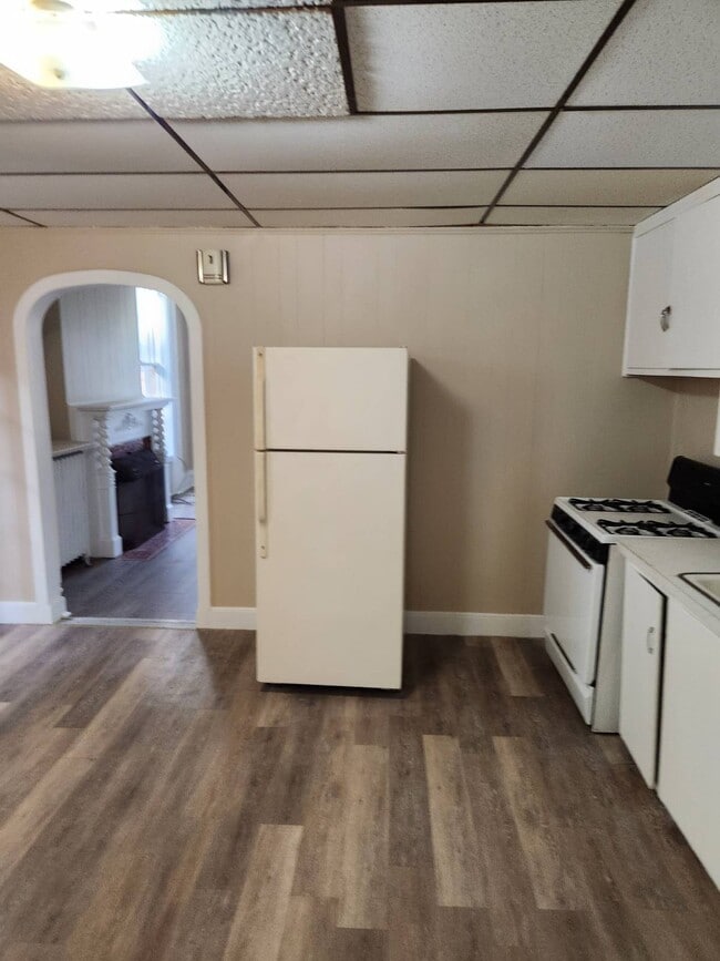 Building Photo - 2120 Highland Ave