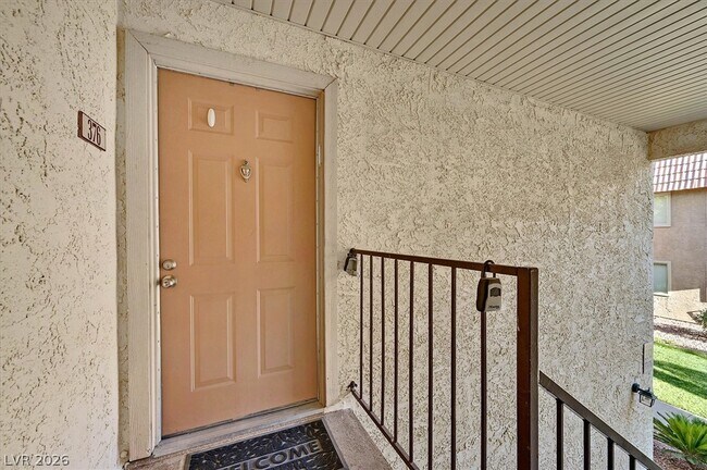 Building Photo - 5493 Indian River Dr