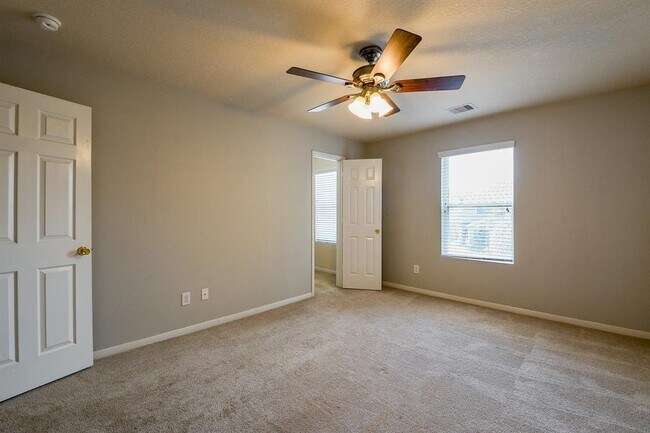 Building Photo - 4819 Fair Oak Dale Ln