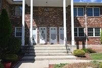 Building Photo - 276 Temple Hill Rd