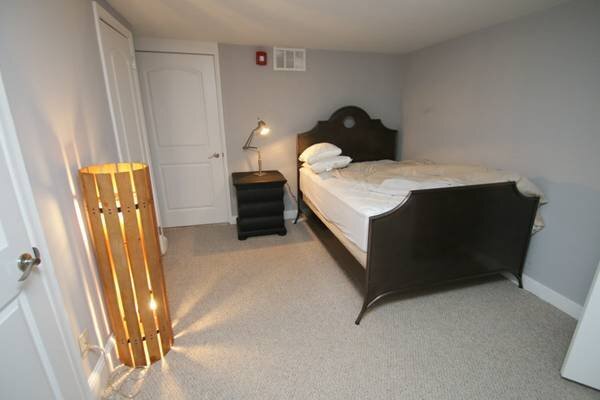 Building Photo - 1706 Locust St