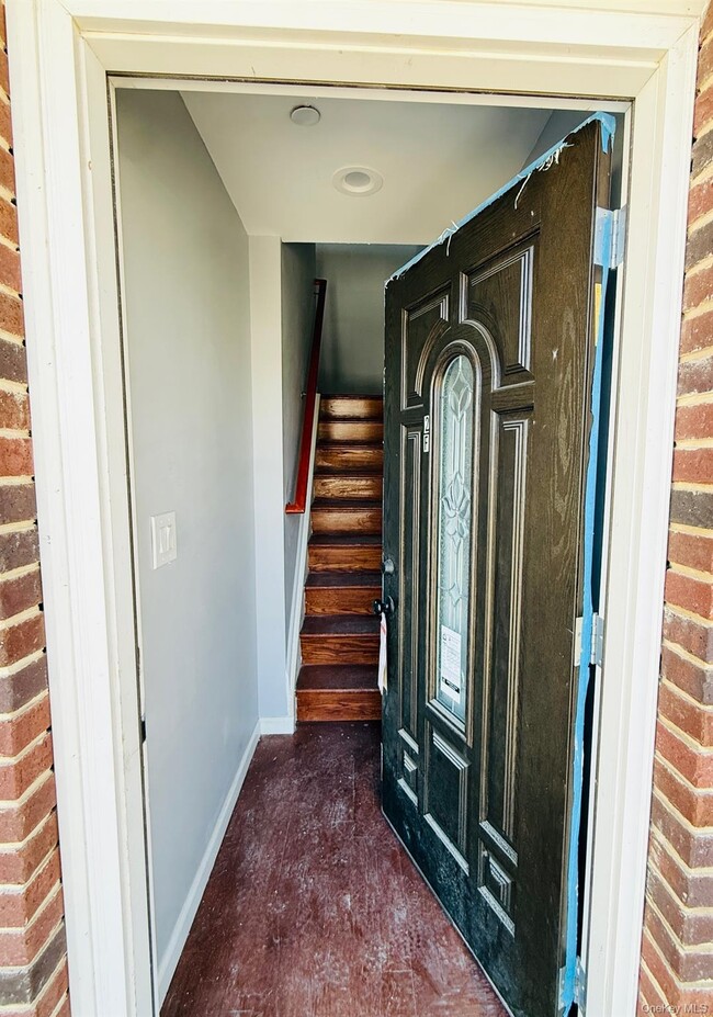 Building Photo - 139-18 Lakewood Ave