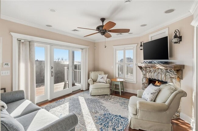 Building Photo - 246 Sand Hill Cove Rd