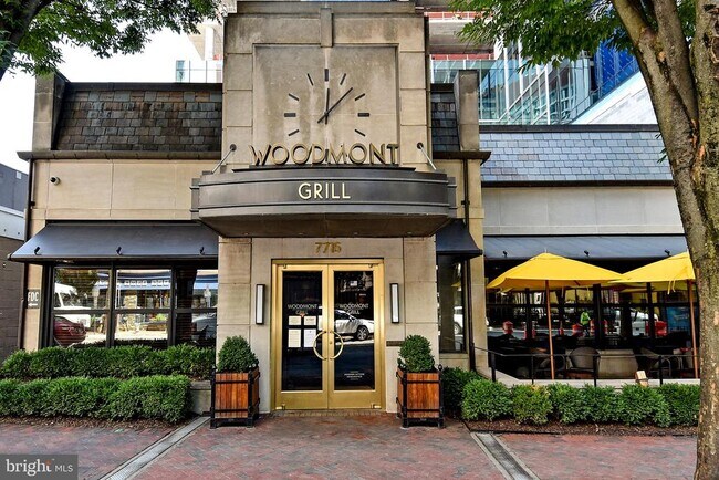 Building Photo - 4620 N Park Ave