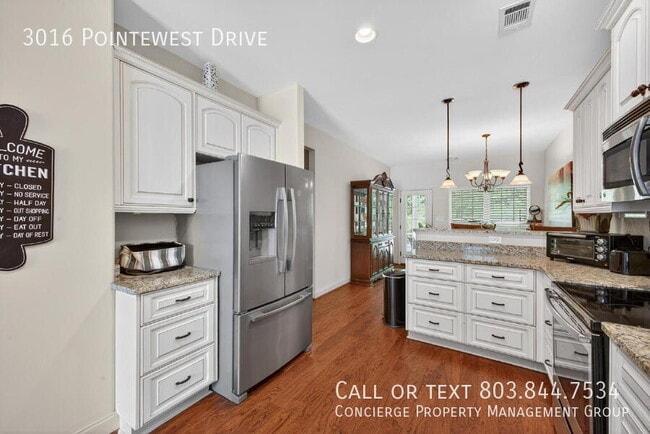 Building Photo - 3016 Pointewest Dr