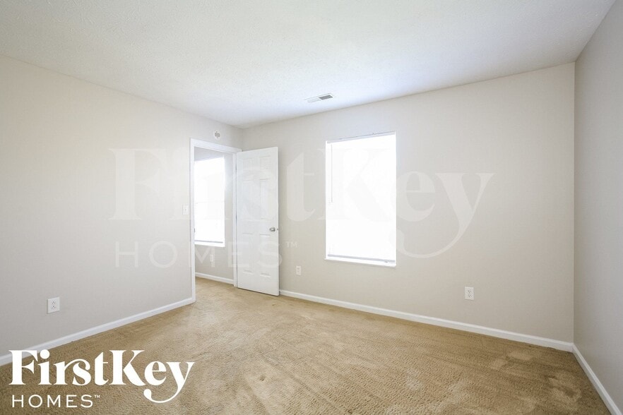 Building Photo - 5922 Brookville Lake Dr