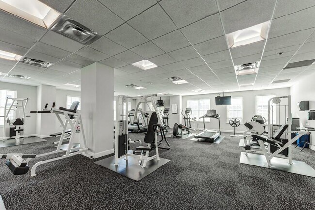 Building Photo - 325 East Paces Ferry Rd NE