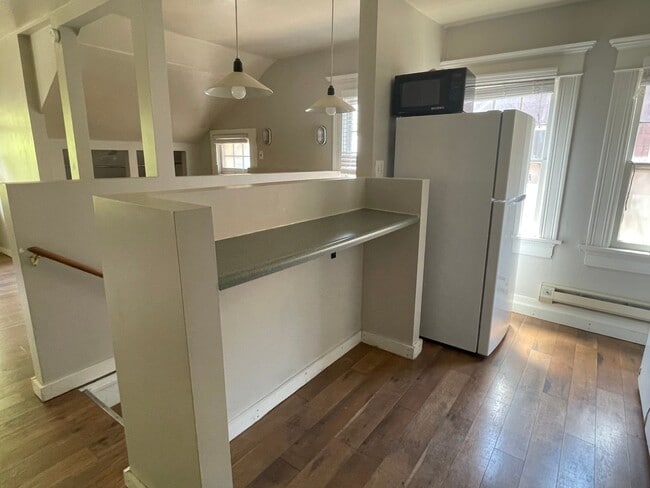 Building Photo - Beautiful Avenues Studio Apartment in Salt Lake City!