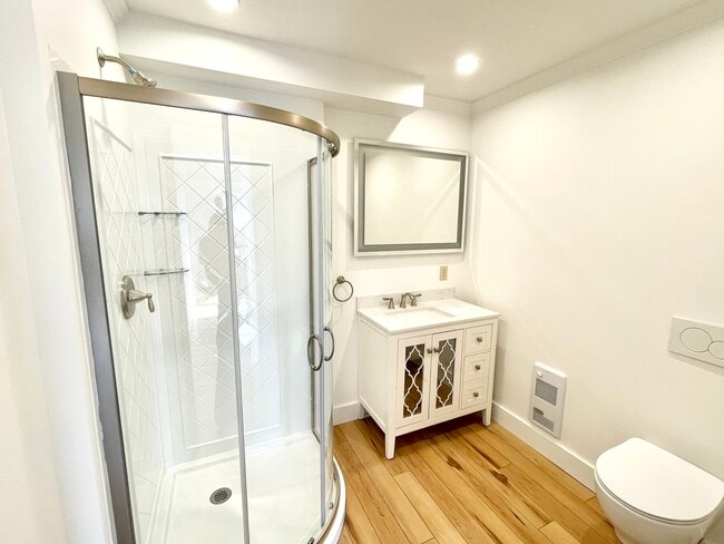 Building Photo - 50 High St