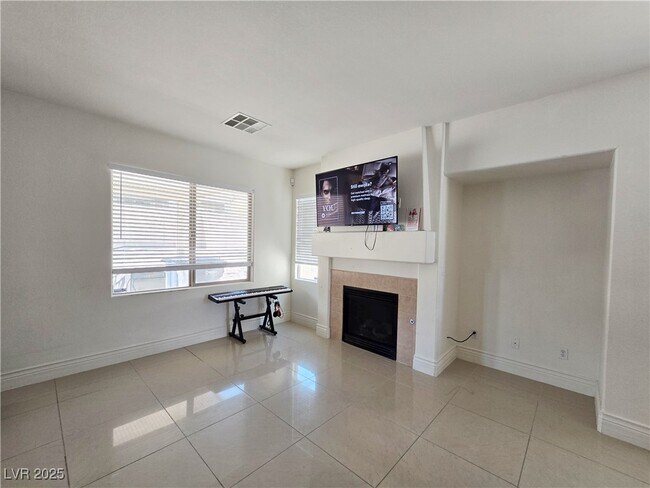 Building Photo - 125 Short Ruff Way