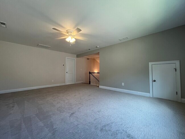 Building Photo - 17027 Challory Gln Wy