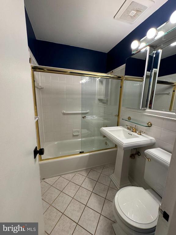 Building Photo - 241 G St SW