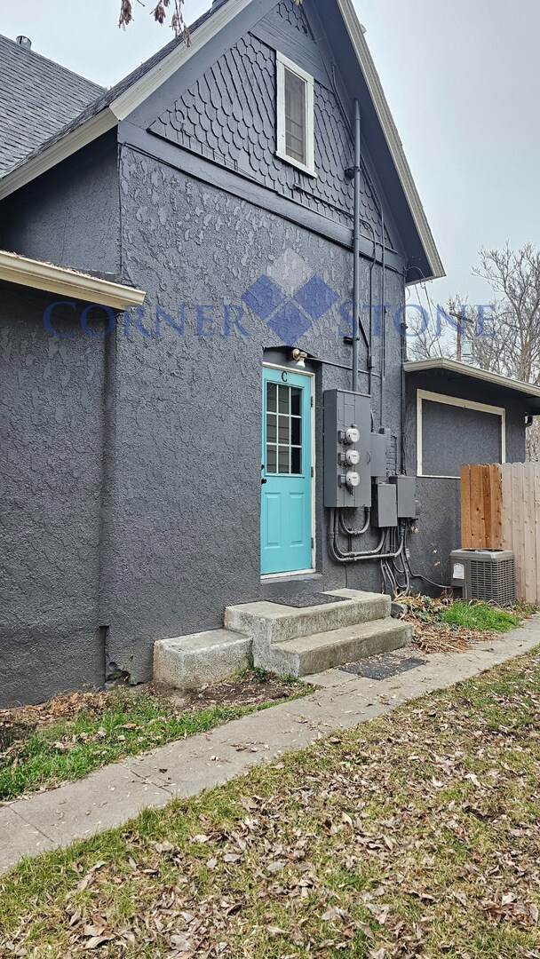 Building Photo - 712 E Jefferson St