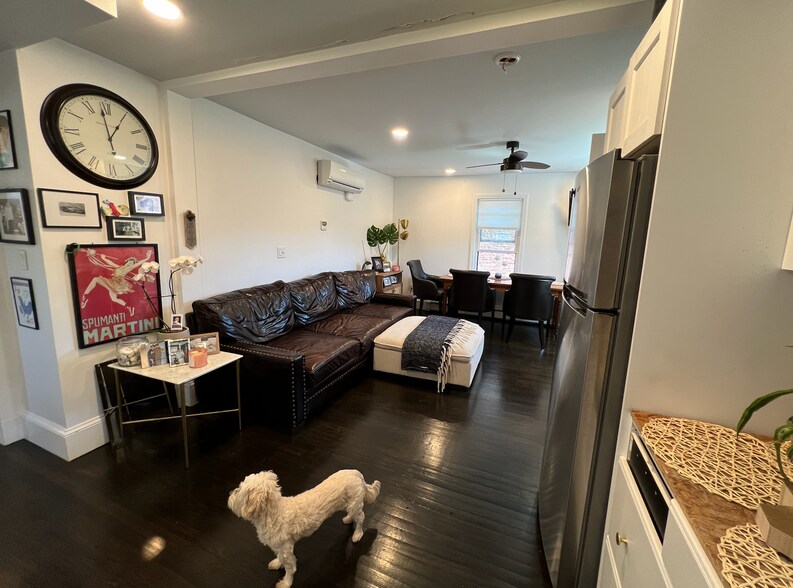 Building Photo - 15 Bothwell Rd