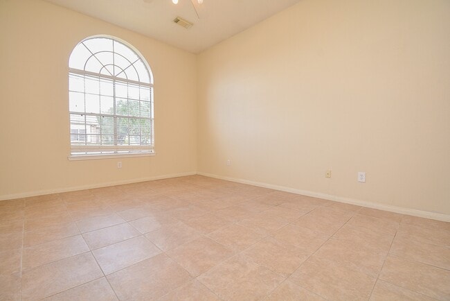 Building Photo - 6422 Alisa Ln