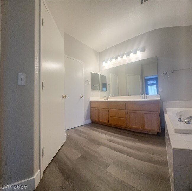 Building Photo - 30 Hatten Bay St