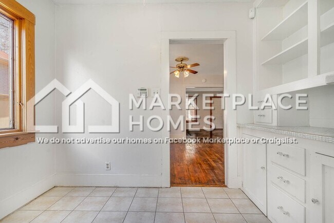 Building Photo - 312 Maple St