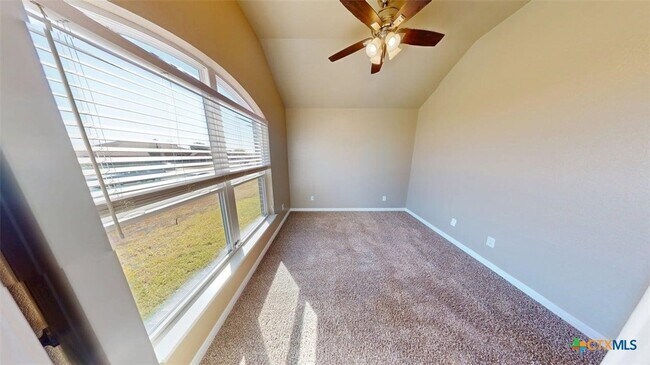 Building Photo - 307 Dober St