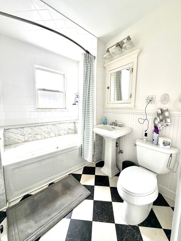 Building Photo - 18 Winslow Rd