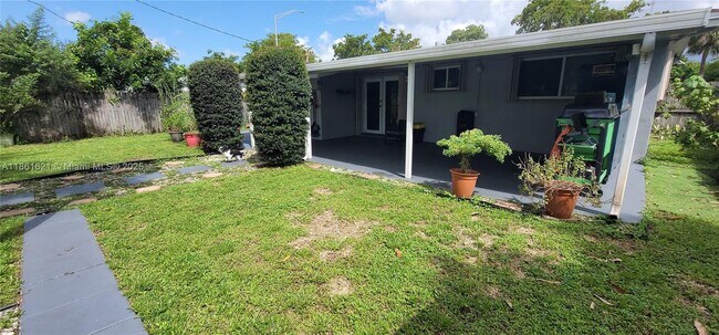 Building Photo - 7636 Miramar Pkwy