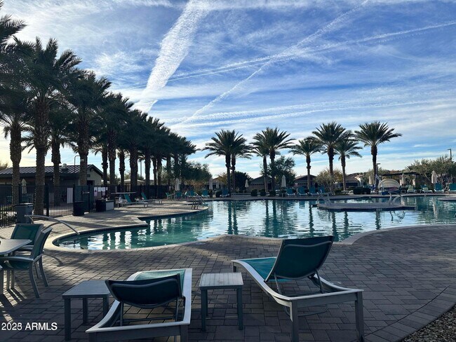 Building Photo - 9846 E Talon Ave