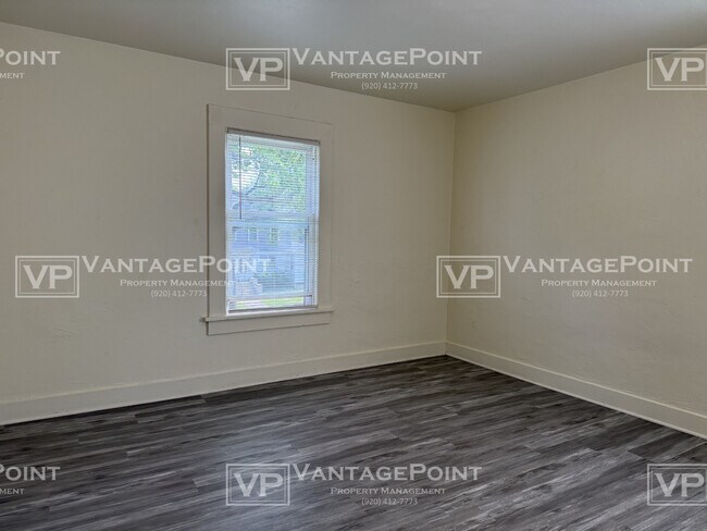 Building Photo - 155 N Maple Ave