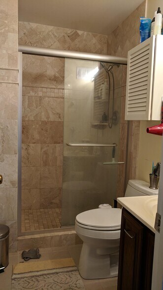 Building Photo - 13914 Woods Run Ct