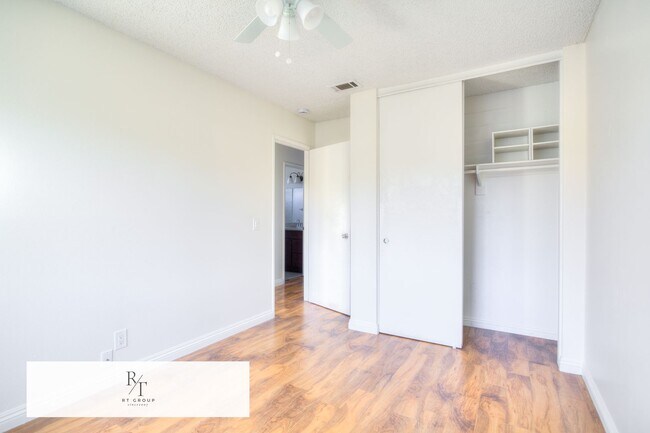 Building Photo - Walnut Valley Unified School District