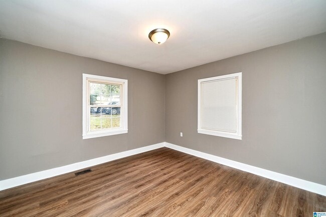 Building Photo - 305 Rose Hill Rd