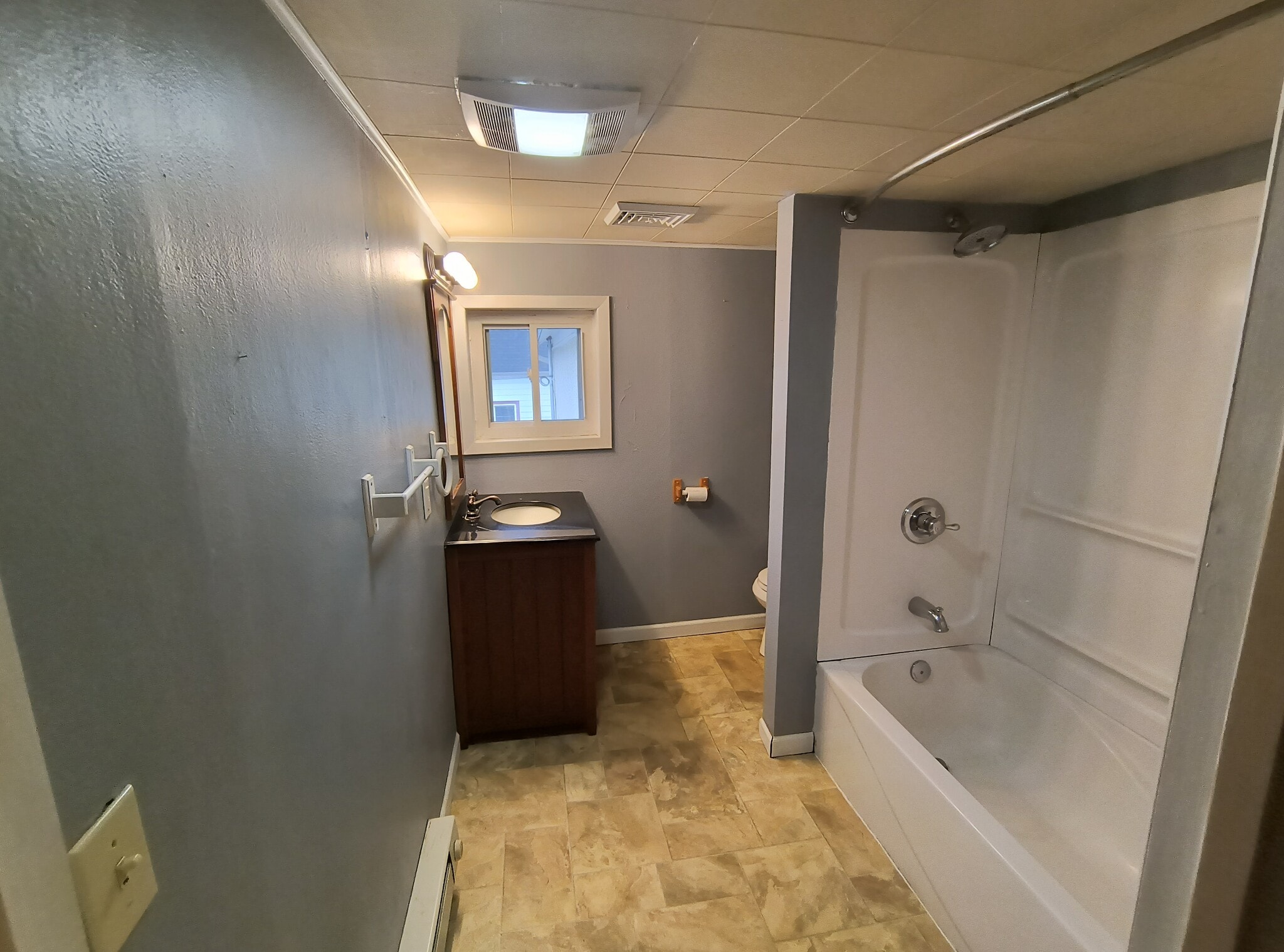 Building Photo - 609 E Water St