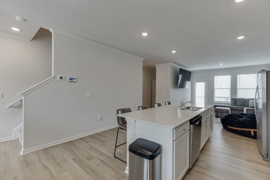 Building Photo - 6659 Corryton St