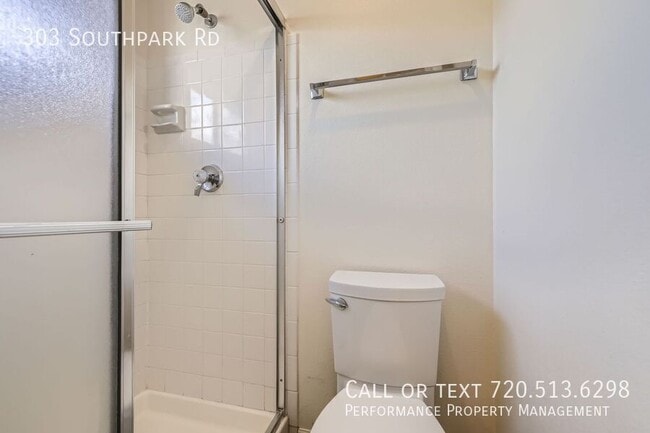 Building Photo - 303 Southpark Rd