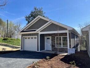 Building Photo - 37 Alex Dr